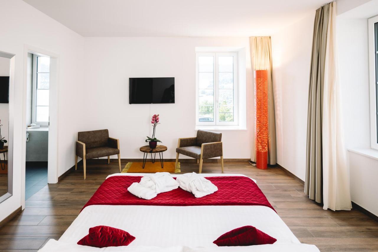 Hotel-Restaurant La Croix D'Or Ballaigues Экстерьер фото